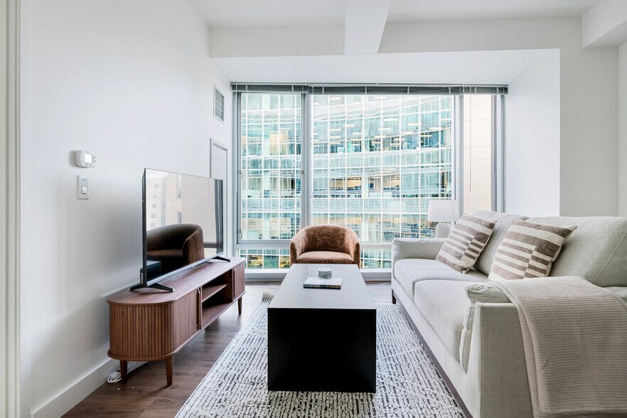 Building Photo - 1335 Boylston St