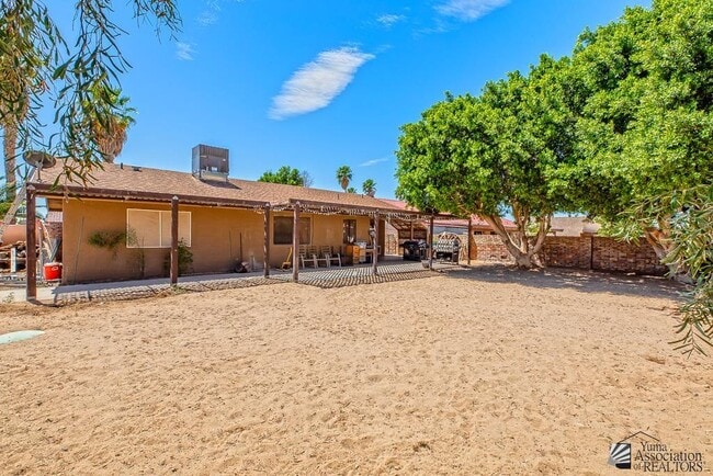 Building Photo - 12408 E Calle Maria