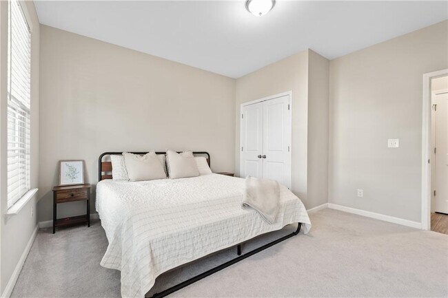 Building Photo - 4437 Waxwing St