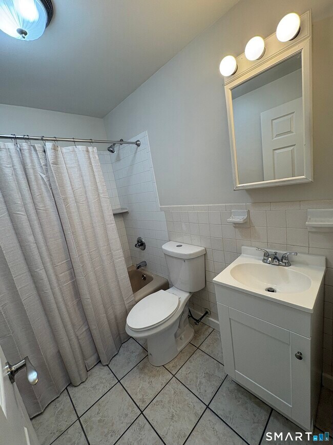 Building Photo - 43 Hiltbrand Rd