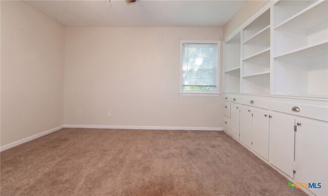Building Photo - 616 Manning Dr