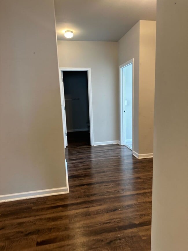 Building Photo - Stylish 4BR/2BA Home with Garage & Privacy Fence