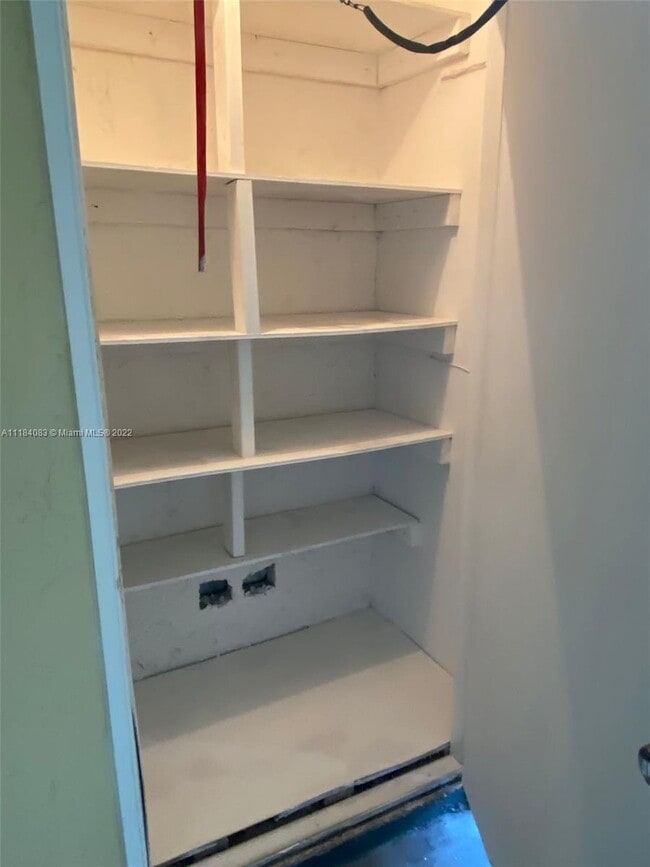 Building Photo - 1042 Adams Ave