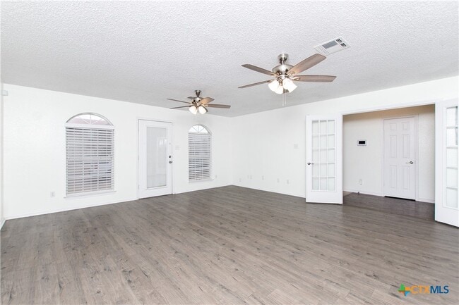 Building Photo - 1802 Lava Ln