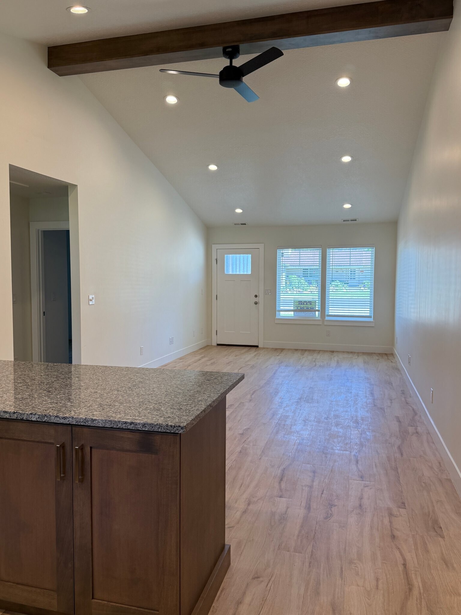 Building Photo - 466 E 300 N
