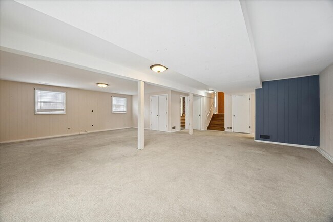 Building Photo - 602 Prairie Ave