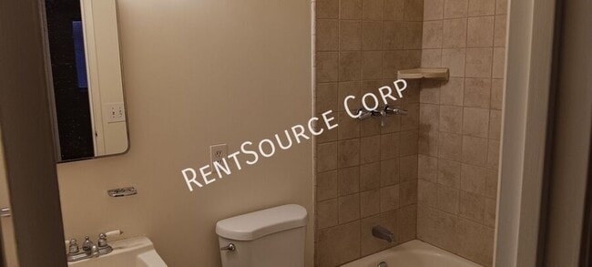 Building Photo - 304 Grove Ct