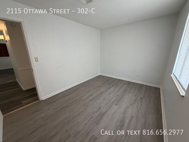 Building Photo - 2115 Ottawa St