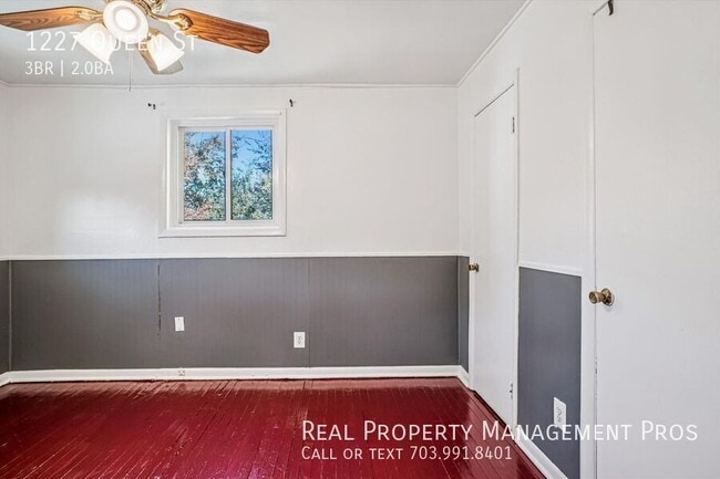 Building Photo - 1227 Queen St