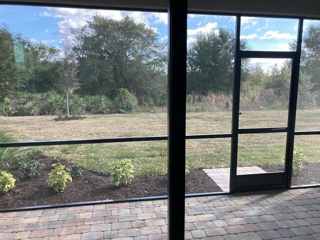 Building Photo - 6515 Clairborne Ln