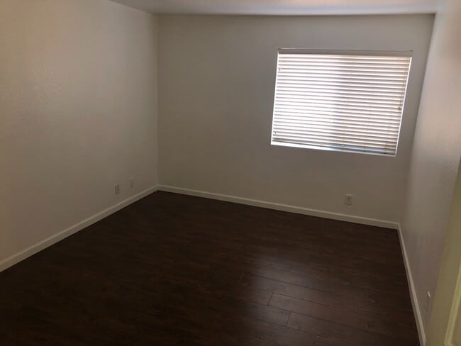 Building Photo - Ready to Move? Pet Friendly
