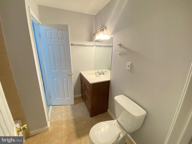 Building Photo - 9244 Sprucewood Rd