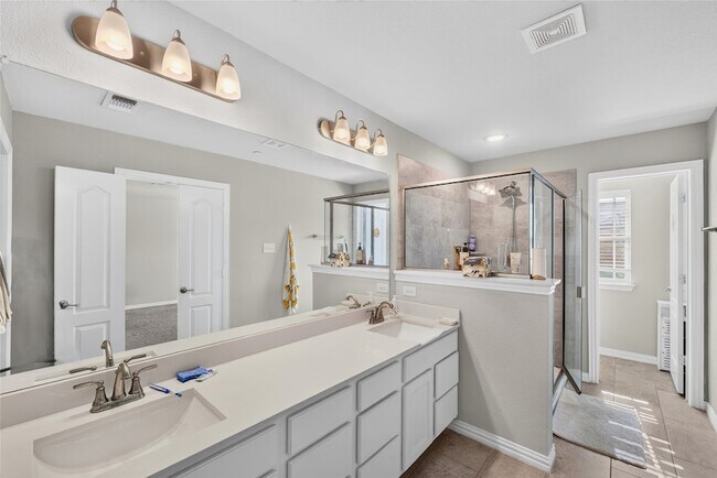Building Photo - 3533 Cricket Dr