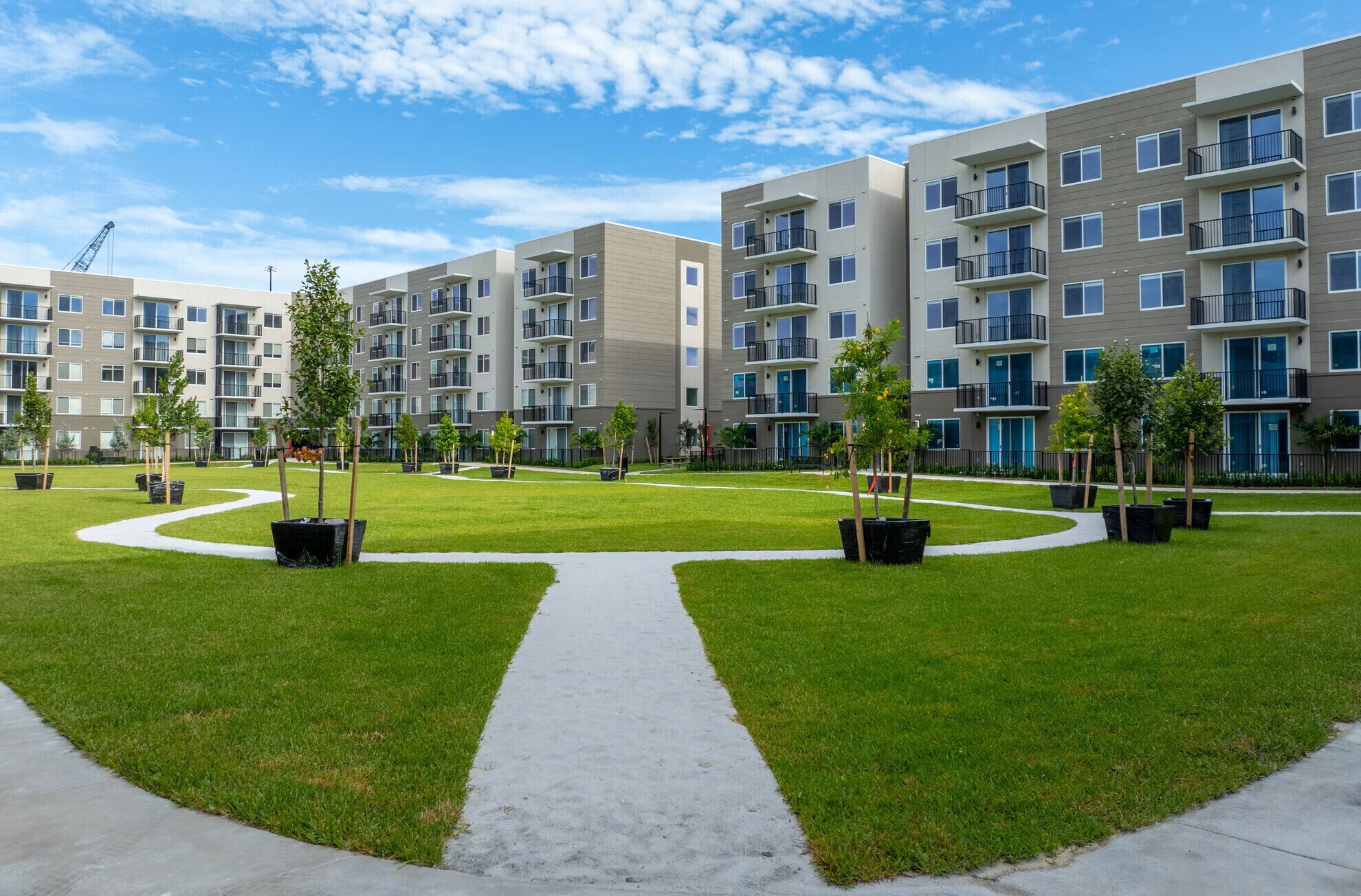Building Photo - 375 N Biscayne River Dr