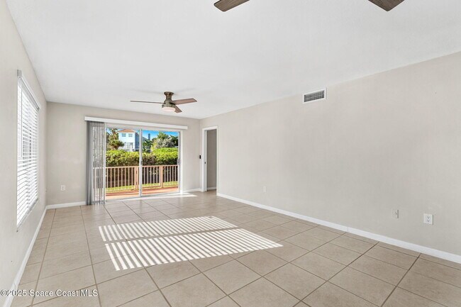 Building Photo - 8000 Ridgewood Ave