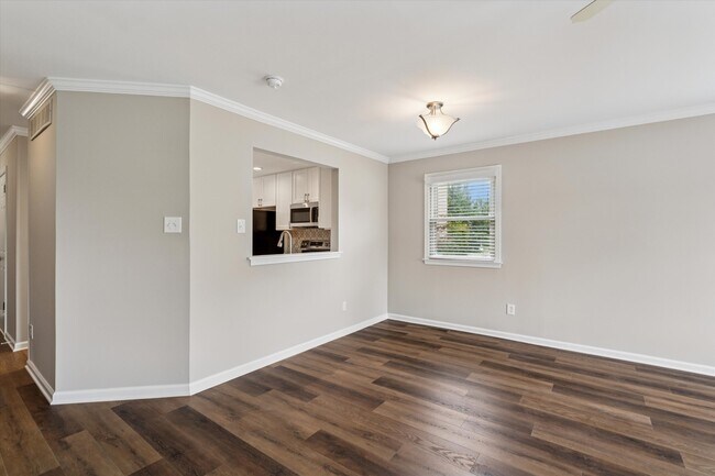 Building Photo - 214 Troon Ct