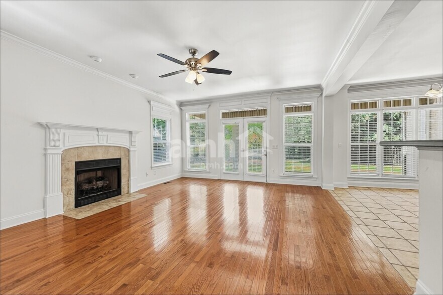Building Photo - 3024 Silver Springs Ct