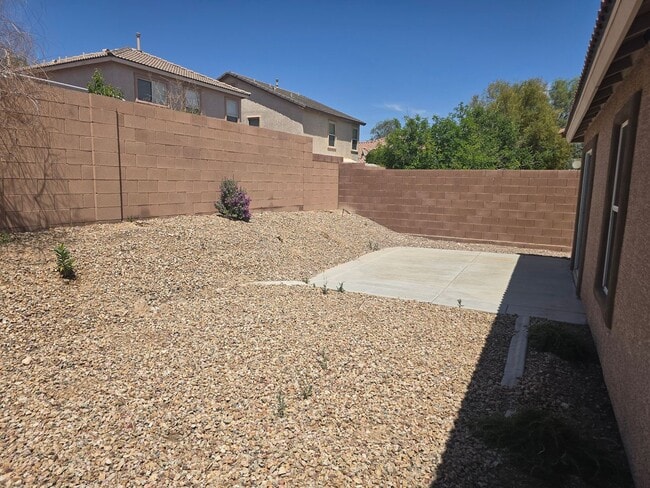 Building Photo - KEEP AN EYE ON THIS! WILL NOT LAST LONG!
