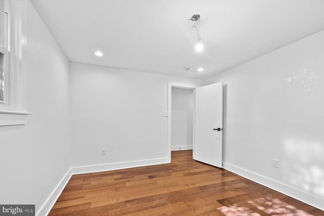 Building Photo - 10222 Arizona Cir
