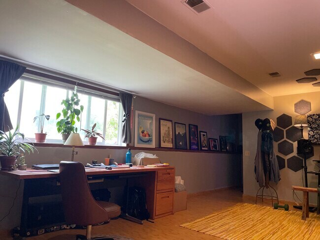 Building Photo - 6702 Jacobs Way