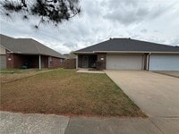 Building Photo - 1584 Willowbrook Dr