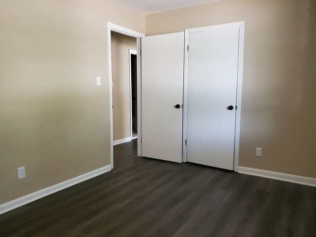 Building Photo - 1960 Windlock Dr