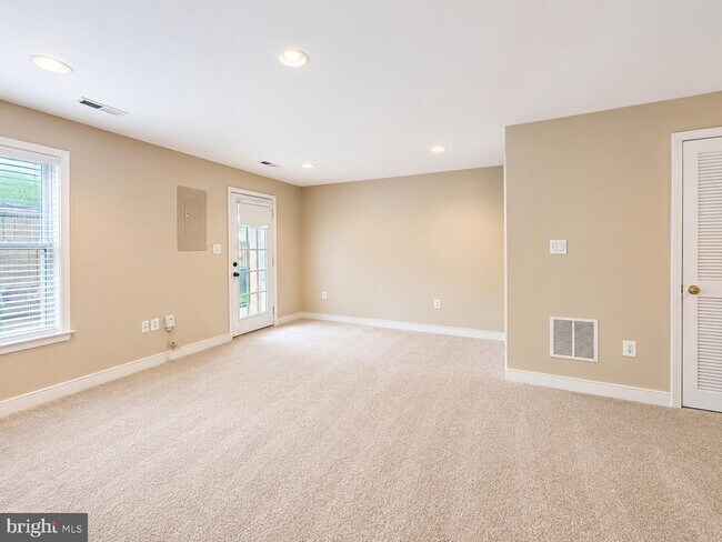 Building Photo - 6065 Ticket Way