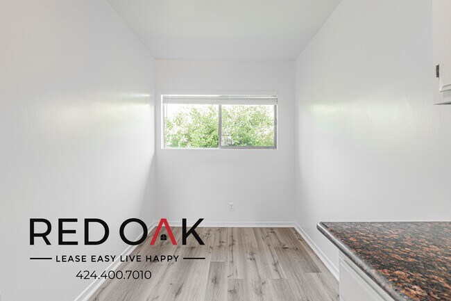 Building Photo - 1726 W 146th St