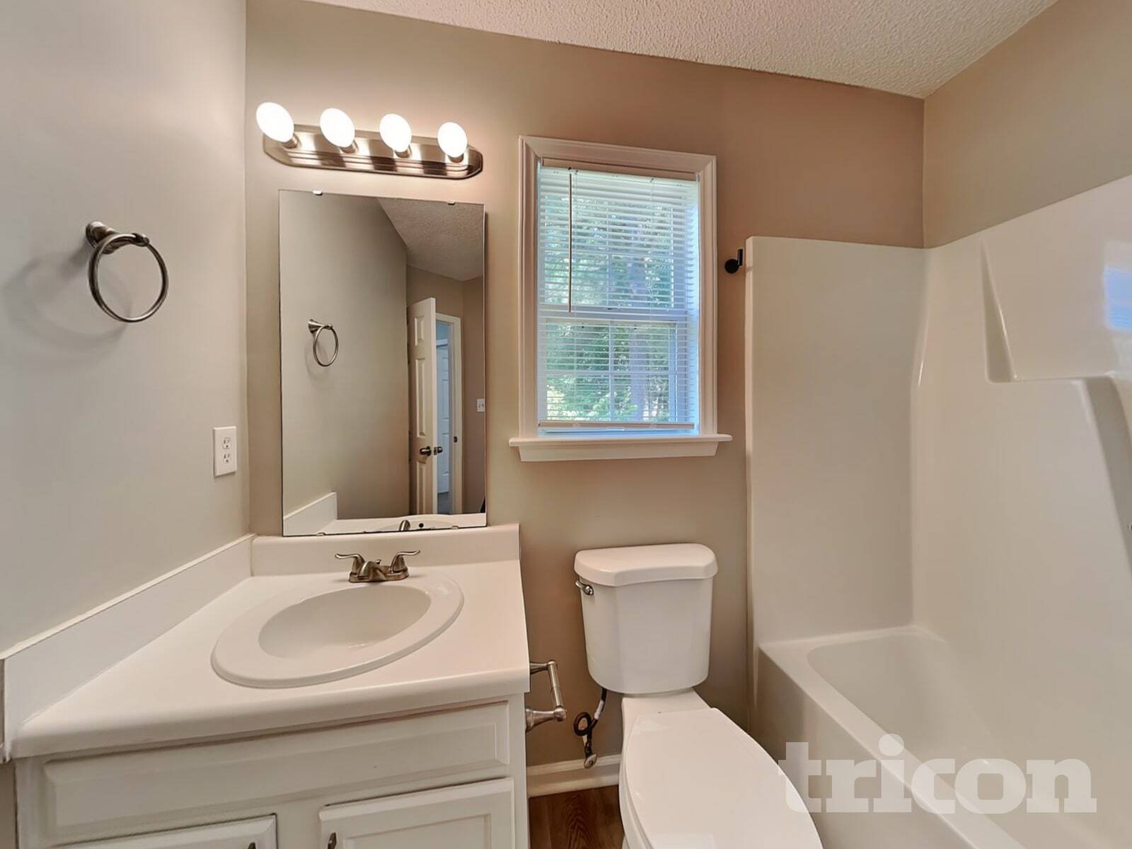 Building Photo - 1240 Bacardi Ct