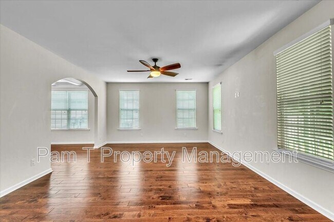 Building Photo - 356 Casey Dr