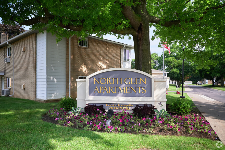 Property Monument - North Glen Apartments