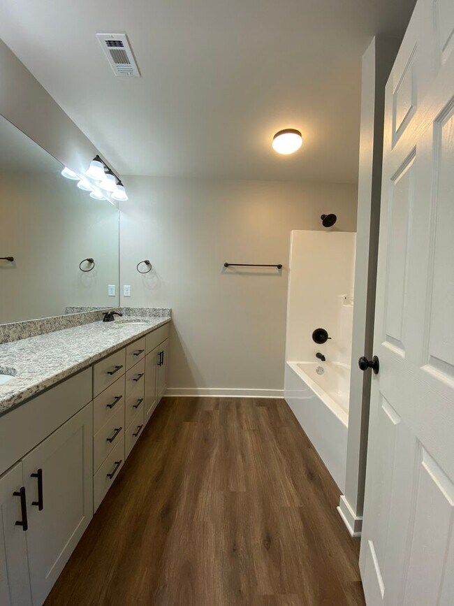 Building Photo - Home for rent in Montgomery!!! View with 48 Hours Notice!