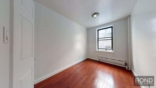 Building Photo - 787 9th Ave