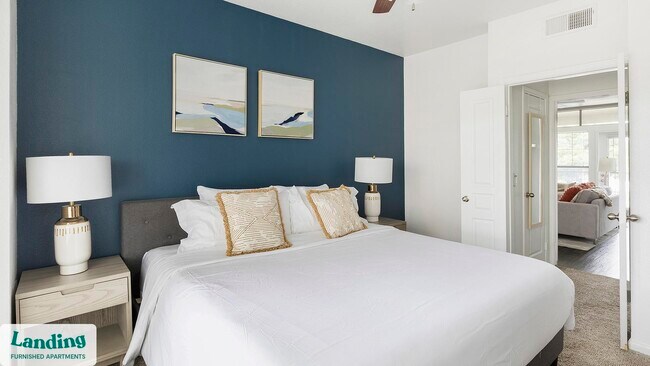 Building Photo - 1000 Henderson St