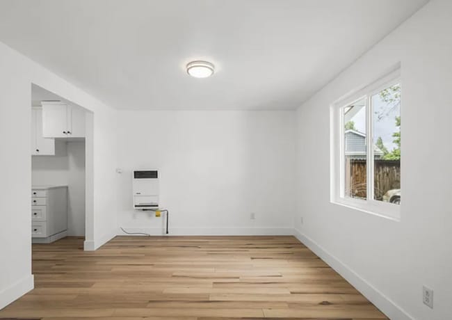 Building Photo - Beautifully Remodeled 1 Bed / 1 Bath in Midtown - Available 6/15!