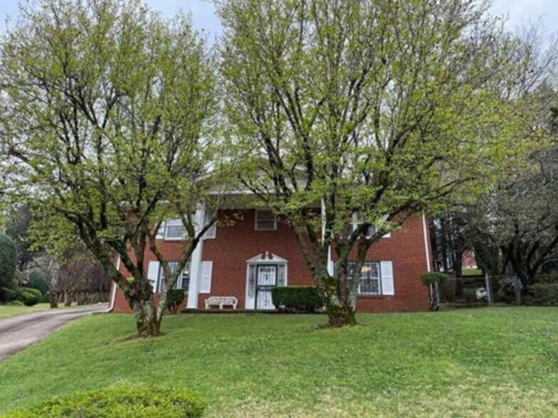 Building Photo - 4006 S Crestview Dr NW