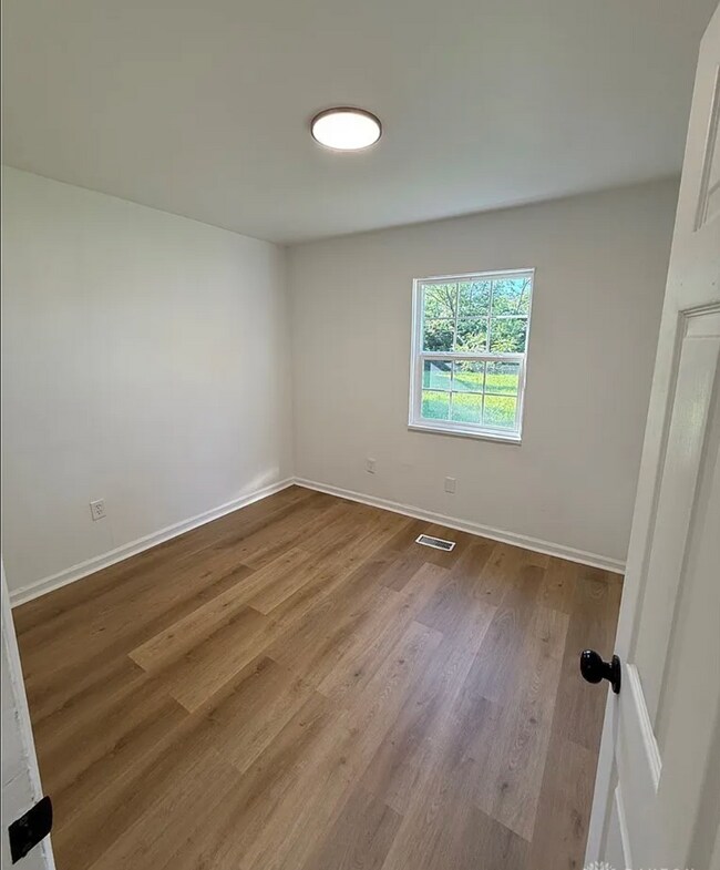 Building Photo - 3540 Teaberry Dr