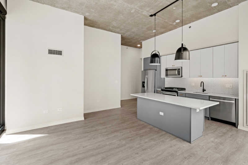 Building Photo - 147 W Huron St