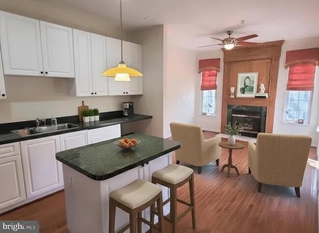 Building Photo - 164 Tilden Way