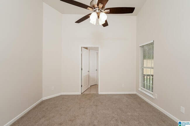 Building Photo - 4832 Longmeadow Dr