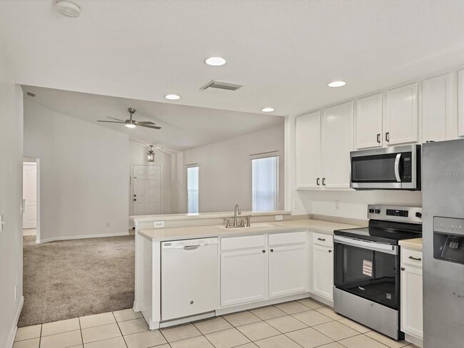 Building Photo - 6258 Blue Runner Ct