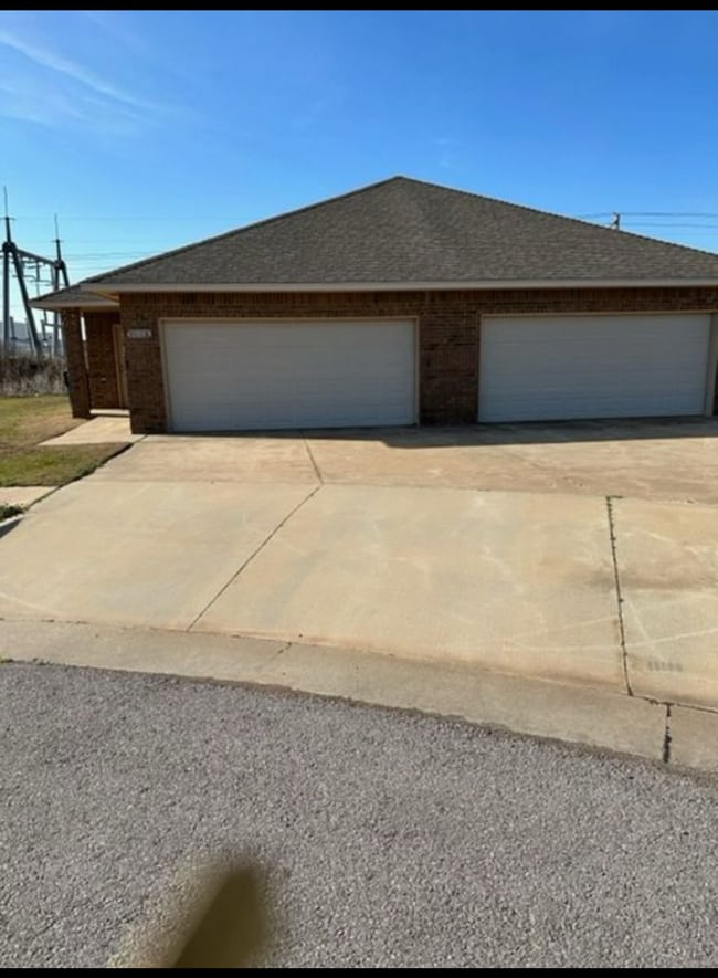 Building Photo - 11152 NW 5th Terrace