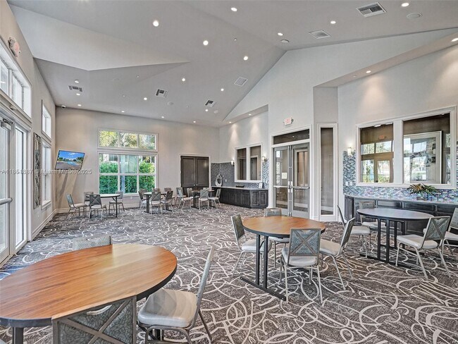 Building Photo - 4810 Eucalyptus Dr
