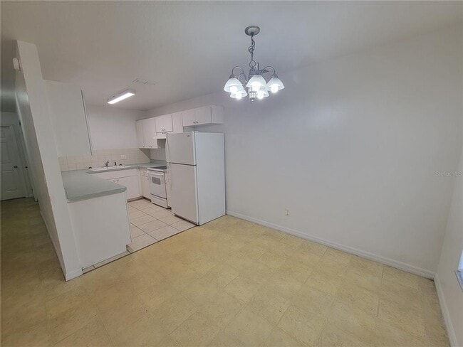 Building Photo - 15755 SW 33rd Ave Rd