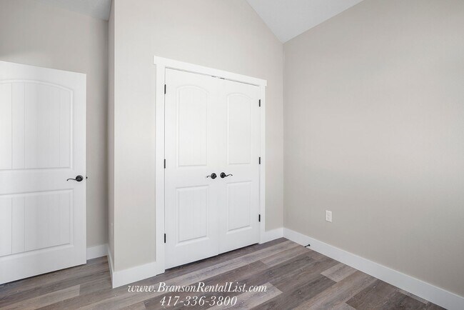 Building Photo - Great Location available again!!!