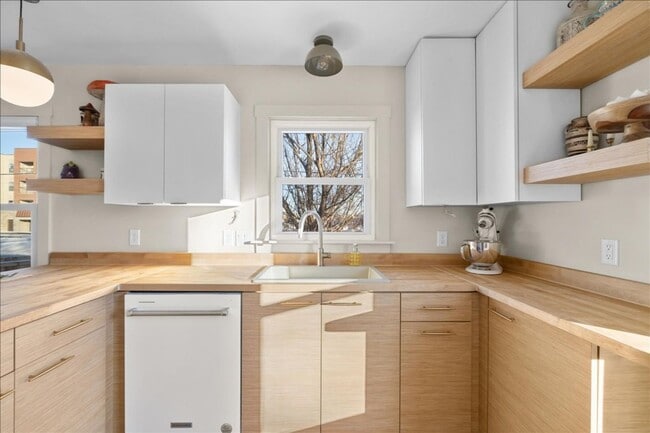 Building Photo - Stunning 4BR/2BA Home in Prime West End Location | Fully Remodeled with Custom Touches