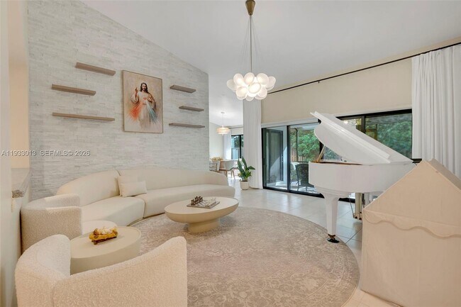 Building Photo - 1583 Eastlake Way