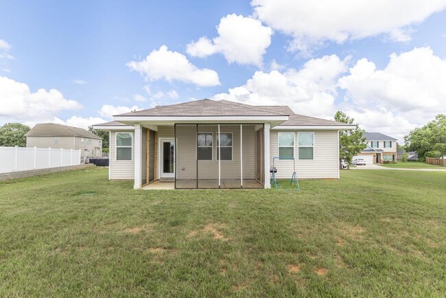 Building Photo - 807 Ivy Glen Dr