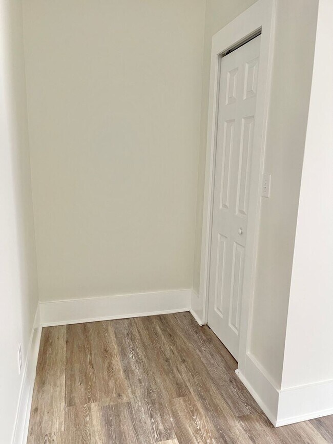 Building Photo - 1 Bedroom 1 Bath Apartment in Umatilla