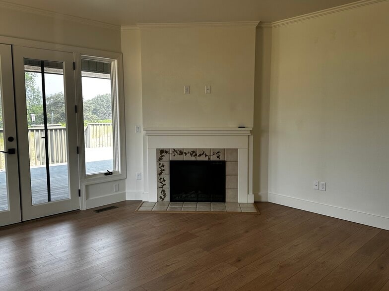 Building Photo - 4770 S Stage Rd